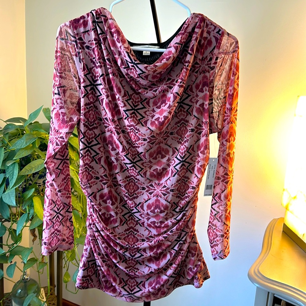 NWT counterparts women’s top
